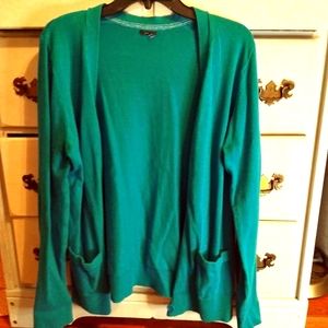 Blue cardigan with front pockets